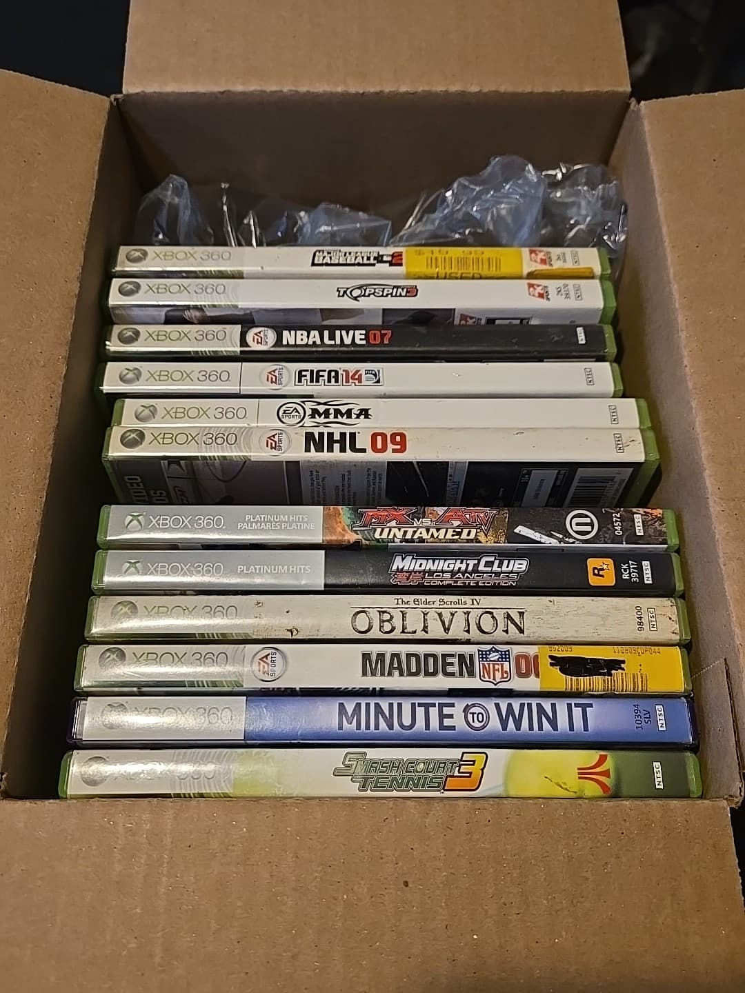 Lot Of 12 Xbox 360 Games E-T Lot - Image 1