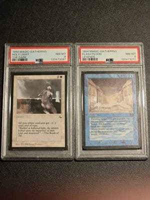 Magic The Gathering Flash Flood PSA 8 Legends Holy Light PSA 8 vintage 1994 - Image 1
