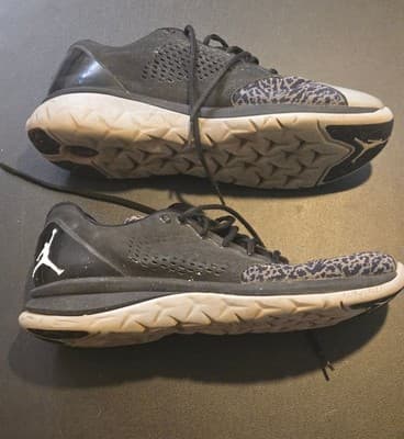 Jordan Training Shoes Mens 12 "Black Wolf Gray" Athletic Sneakers 820253-010 - Thumbnail 3