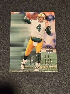 1999 SkyBox Premium #94 Brett Favre - Image 1
