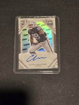 2015 Panini Crown Royale #158 Clive Walford Rookies Retail Team Name #/25 - Image 1