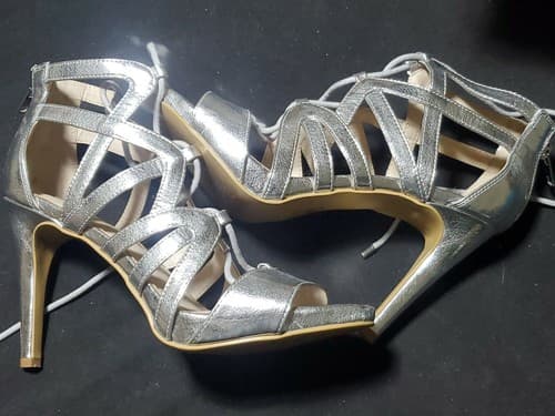 eva mendes new york and company High Heels silver size 9M - Image 1