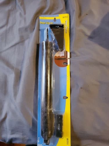 Door closer - Image 1