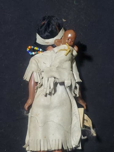 Madison Indian Doll With Baby On The Back - Thumbnail 2