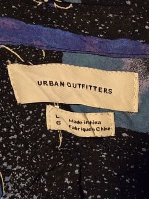 Urban Outfitters Shirt Mens L Abstract Paisley Short Sleeve Button Up Black - Thumbnail 2