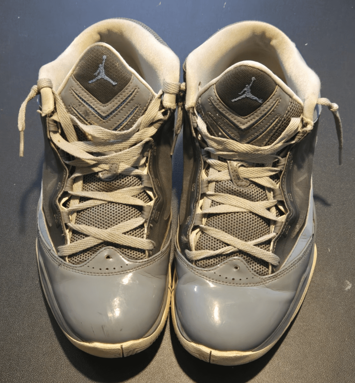 Air Jordan Flight-The-Power Model 487207-005 – Size 10.5 Cool Grey/White Used - Image 1