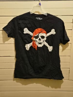 Shop4Ever T-Shirt Mens L Black Pirate Skull Crossbones Graphic Short Sleeve - Image 1
