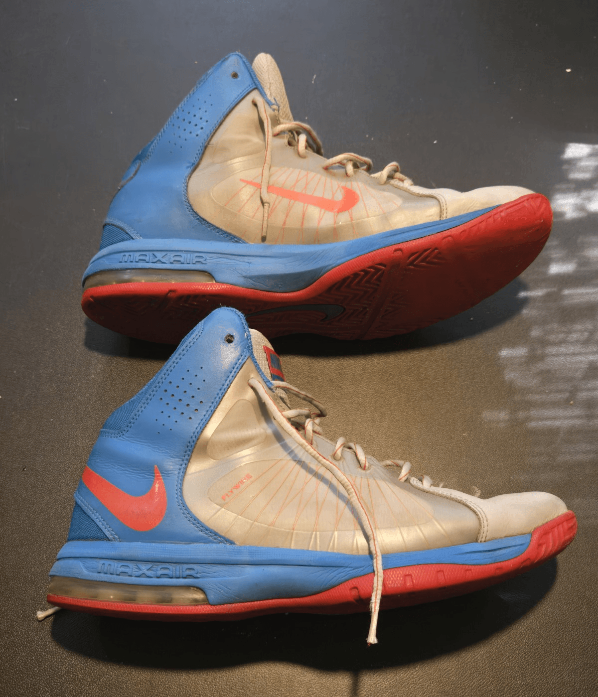 Nike Air Max Hyperdunk 2011 Low 524041-009 Blue Red Basketball Shoes Size 10.5 - Thumbnail 2