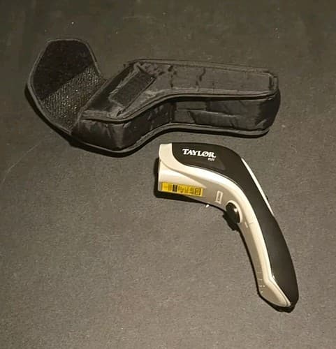 taylor Infrared thermometer Model 9521 With Soft Case - Image 1
