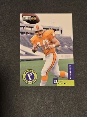 1996 Collector's Choice Update #U44 Mike Alstott - Image 1