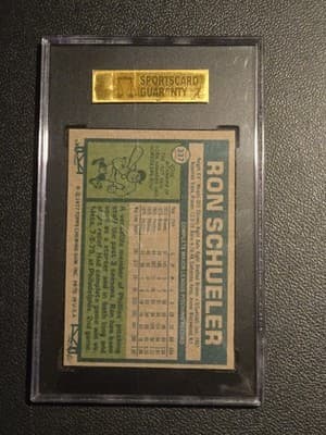 1977 Topps #337 Ron Schueler SGC 8 - Thumbnail 2