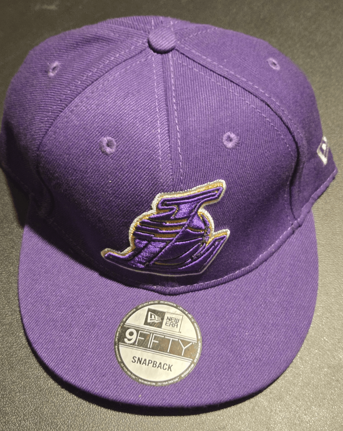 New Era Lakers 9Fifty Snapback Hardwood Classics Hat + 1997 Kobe Bryant SGC 8.5 - Thumbnail 4