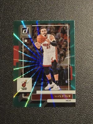 2022-23 Donruss #177 Max Strus Holo Laser Green - Image 1