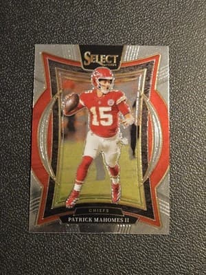 2024 Panini Select #33 Patrick Mahomes II Silver Prizm - Image 1
