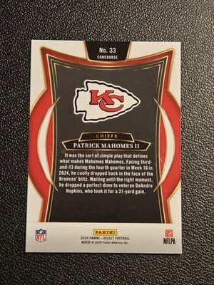 2024 Panini Select #33 Patrick Mahomes II Silver Prizm - Thumbnail 2