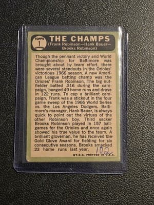 1967 Topps #1 The Champs (Frank Robinson / Hank Bauer / Brooks Robinson - Thumbnail 2