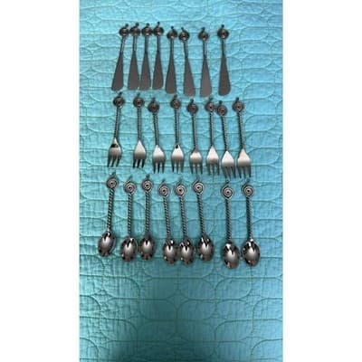 Oneida Community Brahms 39 Pc Lot Discontinued Pierced Handle Rose Stainless USA