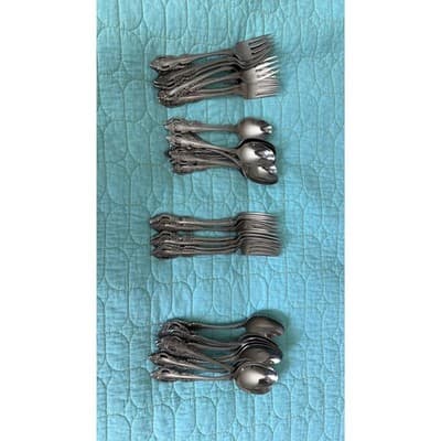 Oneida Community Brahms 39 Pc Lot Discontinued Pierced Handle Rose Stainless USA - Thumbnail 3