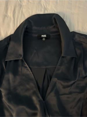 PAIGE “Calico Blue” 100% Silk Open Collar Blouse Size 10 - Thumbnail 7