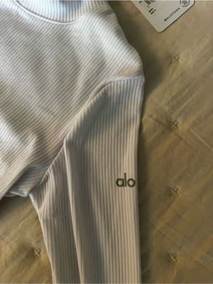 Alo Yoga Ribbed Mock Neck Long Sleeve Top White NWT Size S - Thumbnail 6