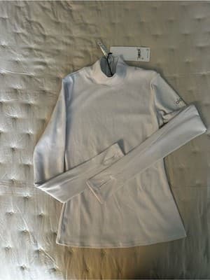 Alo Yoga Ribbed Mock Neck Long Sleeve Top White NWT Size S - Thumbnail 3