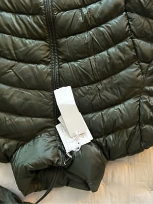 Uniqlo Ultra Light Down Jacket Olive Green NWT Size M Packable - Thumbnail 9