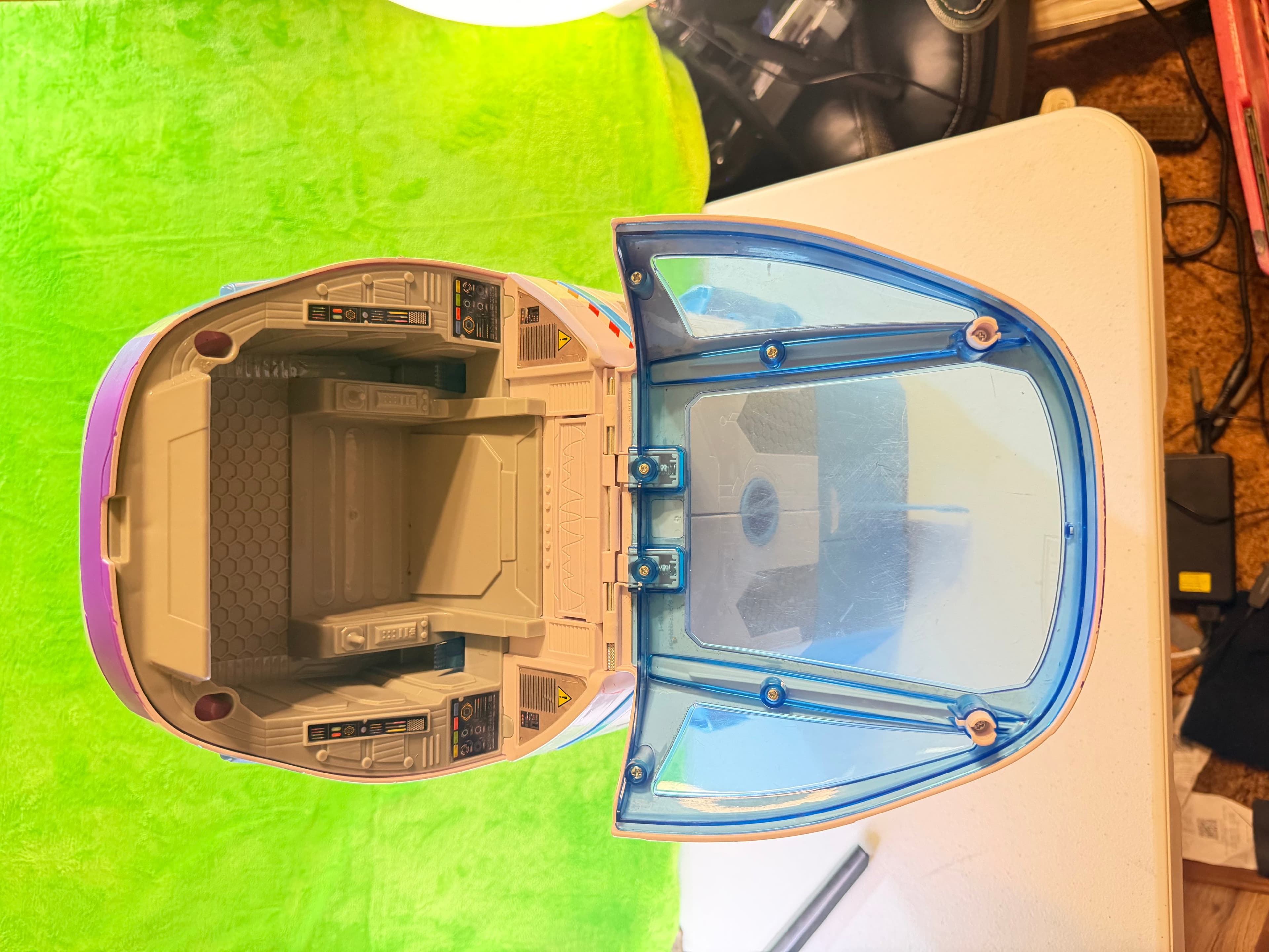 Buzz Lightyear Spaceship Playset with Interactive Features - Thumbnail 5