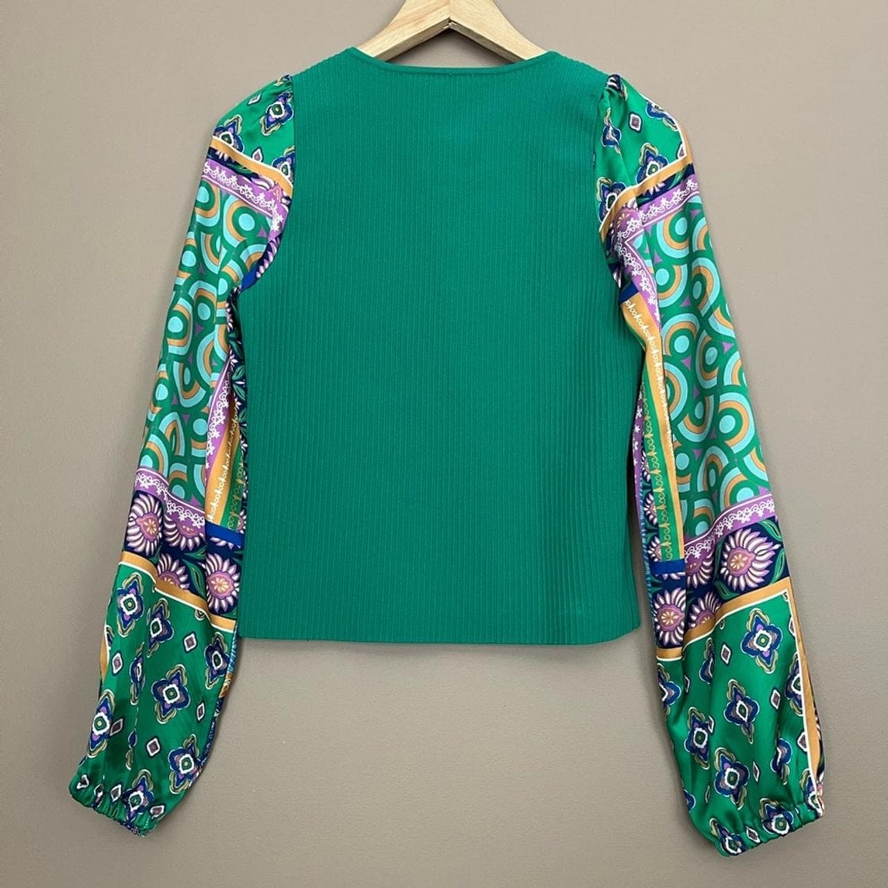 Bailey 44 Ribbed Top with Satin Patchwork Print Sleeves in Green Size Medium - Thumbnail 2