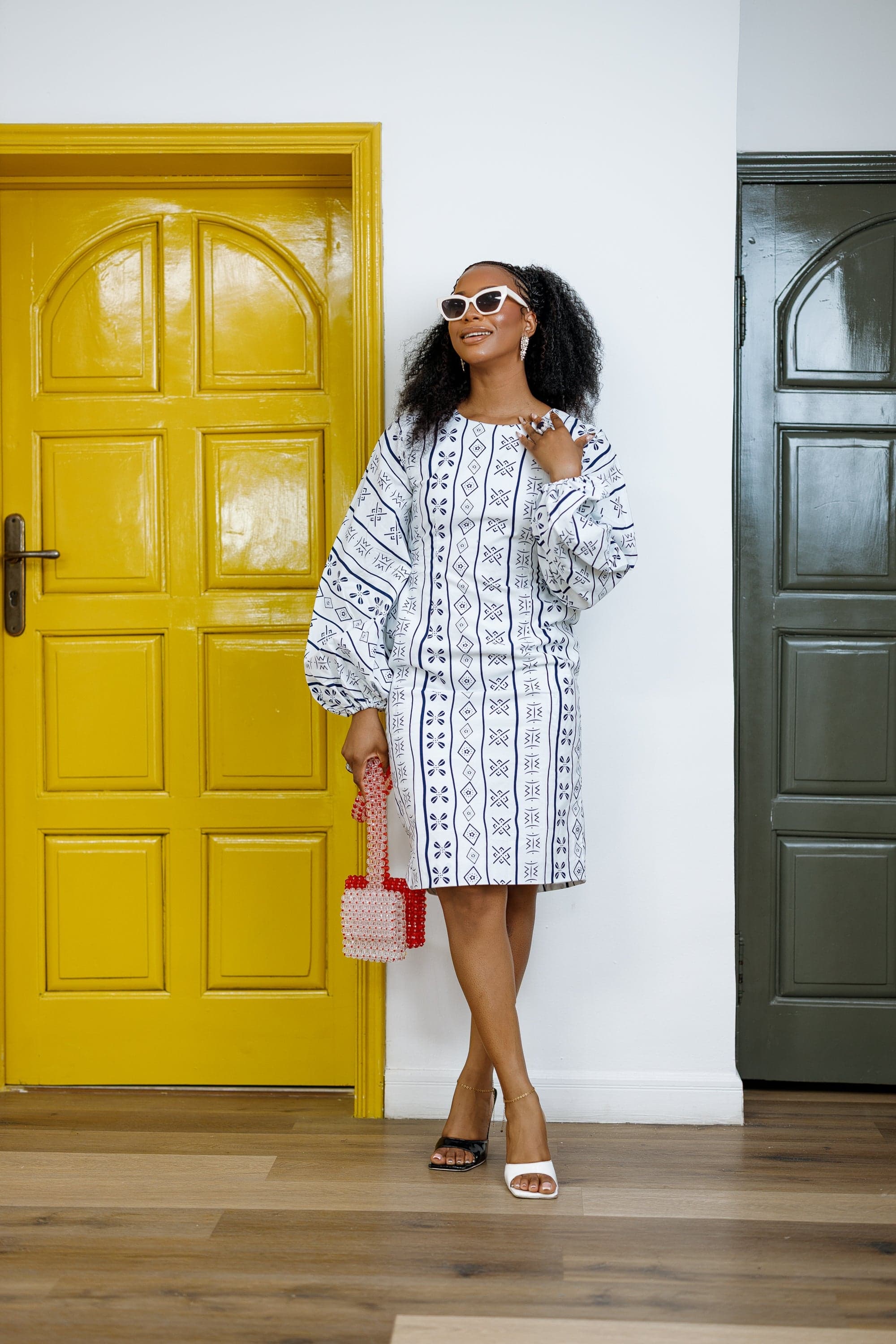ZORA AFRICAN PRINT PUFF SLEEVE MIDI DRESS [WHITE] - 1X-LARGE - Image 1