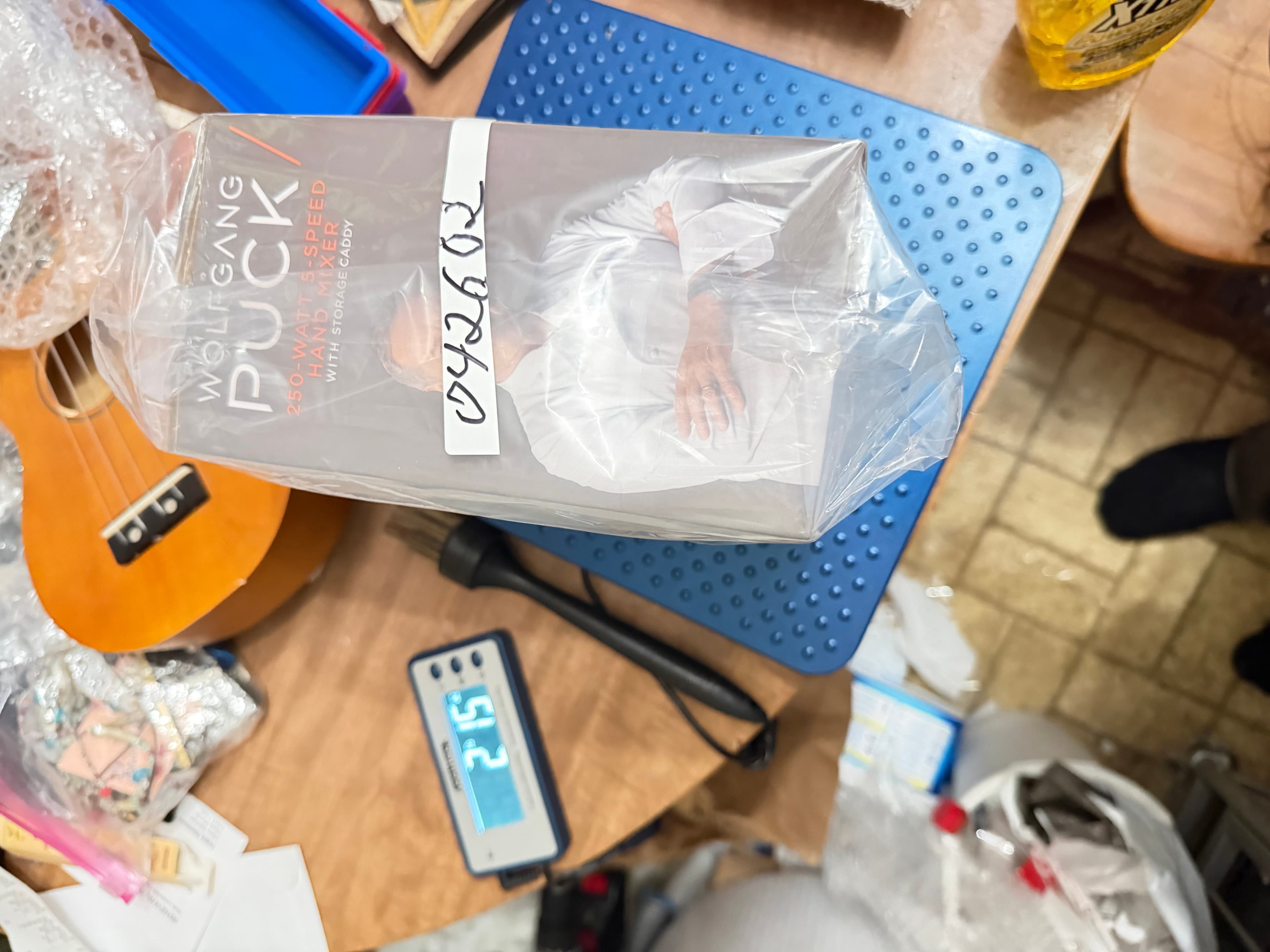 Wolfgang Puck 250-Watt 5-Speed Hand Mixer with Storage Caddy - Thumbnail 6