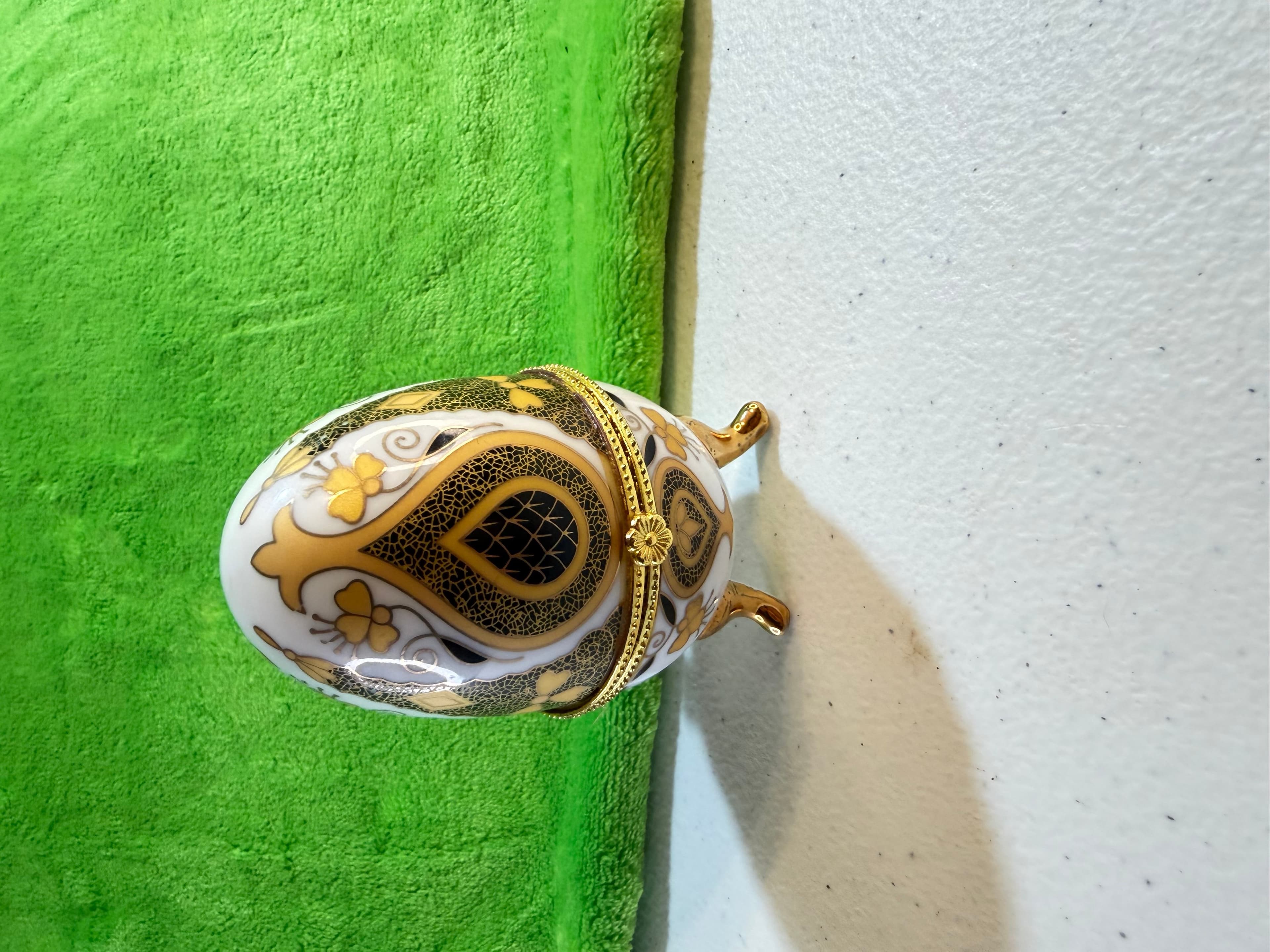 Faberge Style Porcelain Hinged Egg Trinket Box Gold White Footed Decorative - Thumbnail 2