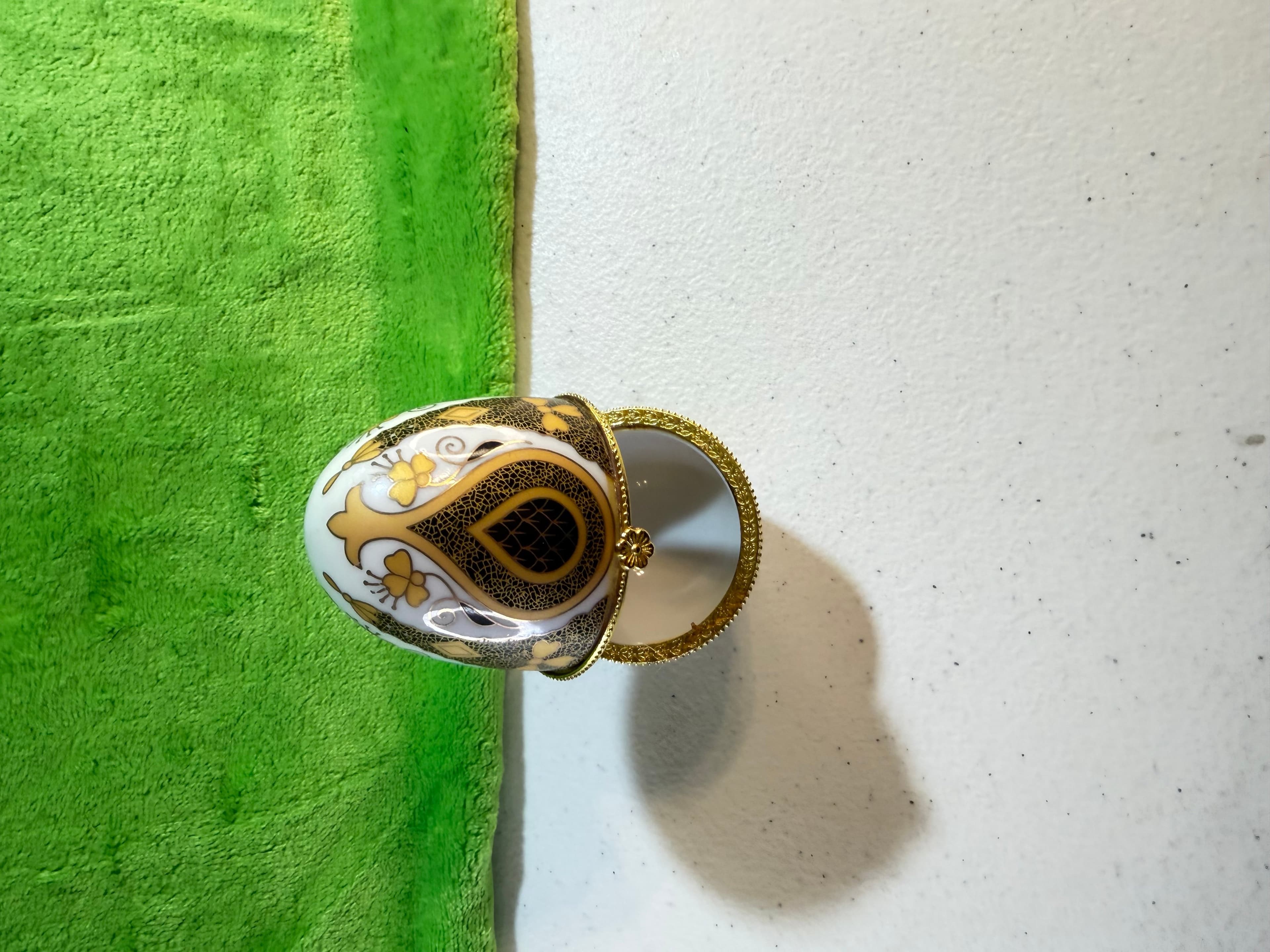 Faberge Style Porcelain Hinged Egg Trinket Box Gold White Footed Decorative - Thumbnail 4