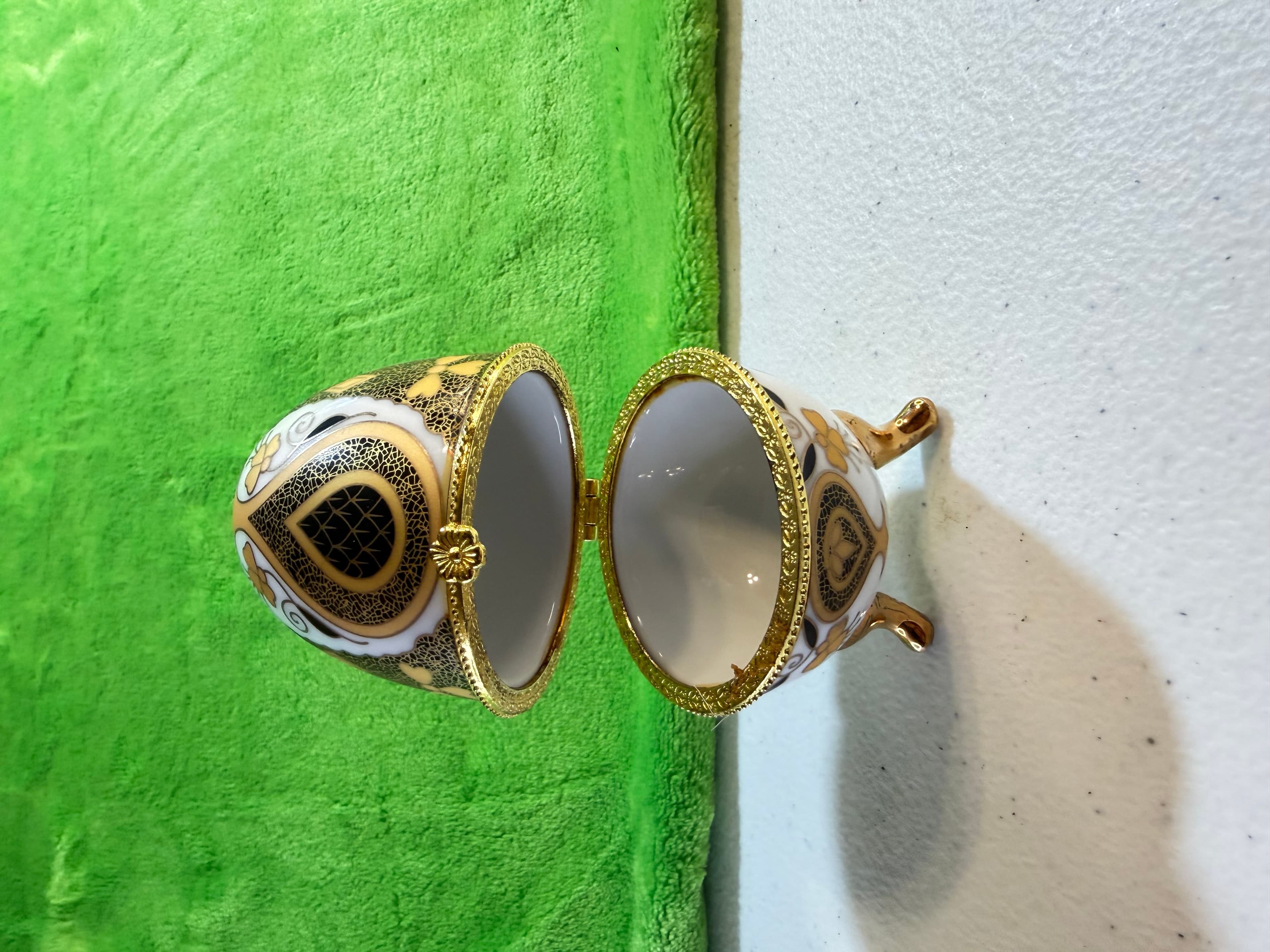 Faberge Style Porcelain Hinged Egg Trinket Box Gold White Footed Decorative - Thumbnail 3