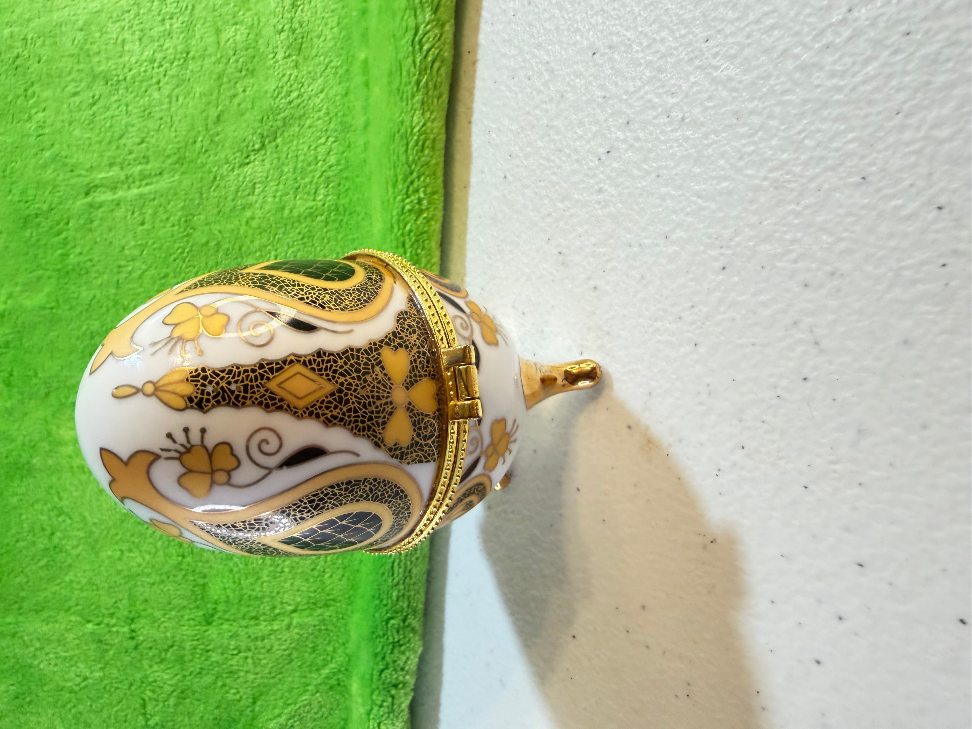 Faberge Style Porcelain Hinged Egg Trinket Box Gold White Footed Decorative - Thumbnail 6