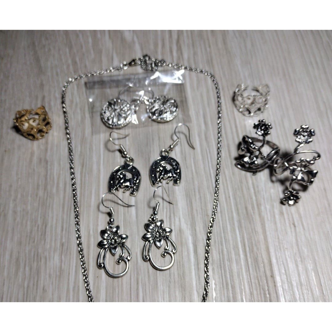 Jewelry Bundle - 3 Pairs of Earrings, 4 Rings, 1 Necklace - Thumbnail 3