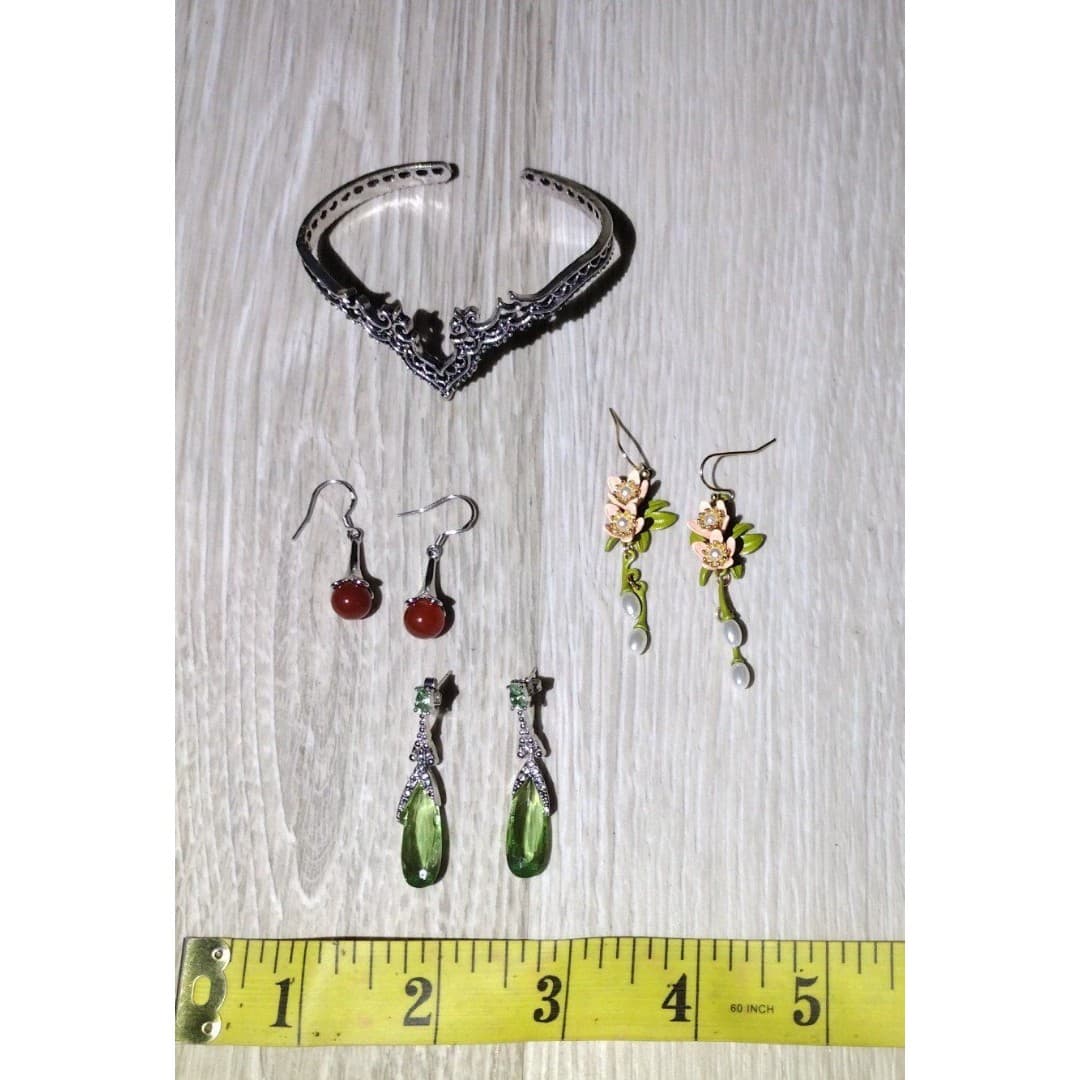 Earrings(3) & Bracelet Bundle - New - Thumbnail 3