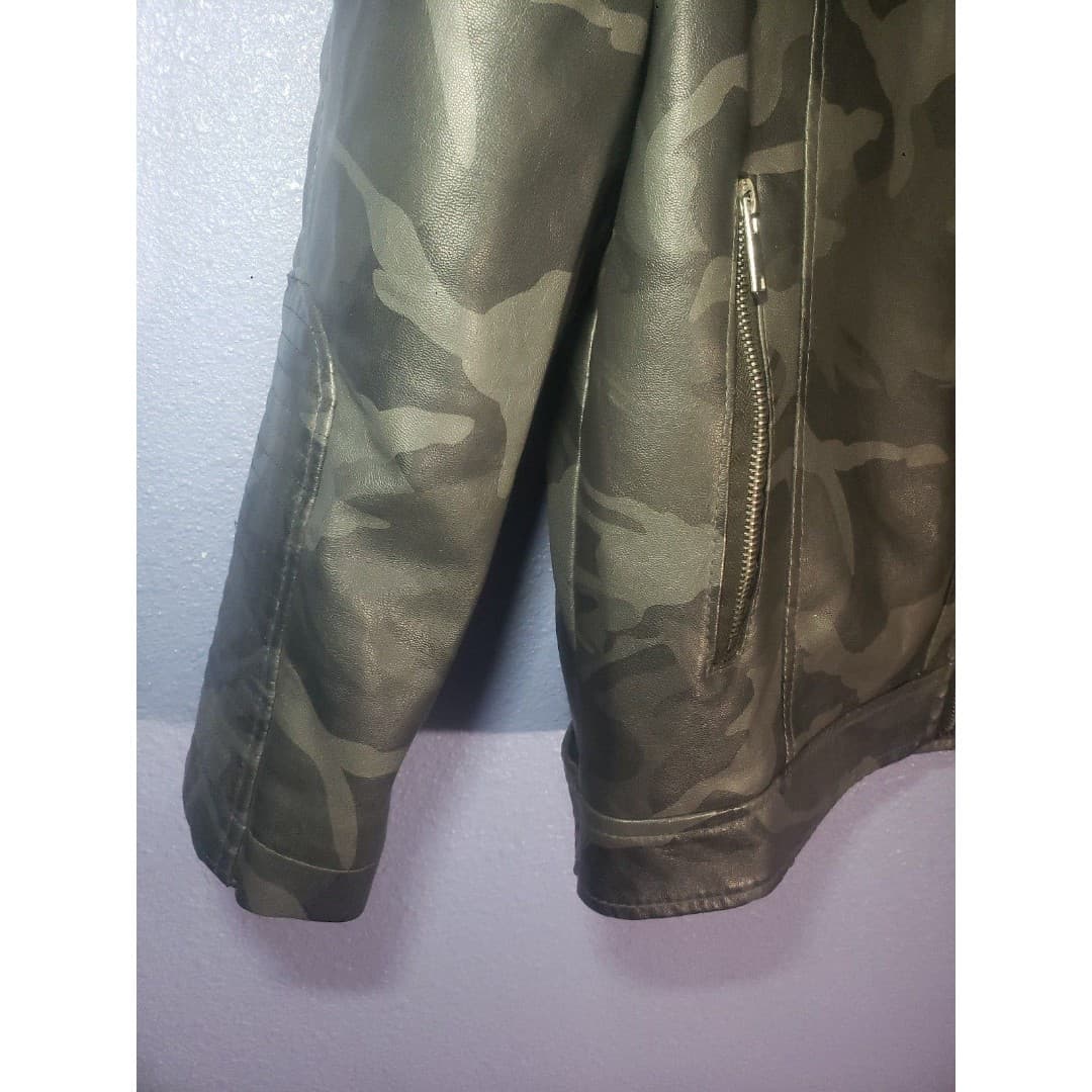 Bleu Grandeur Men's Camo Jacket - Size Med. - Thumbnail 4