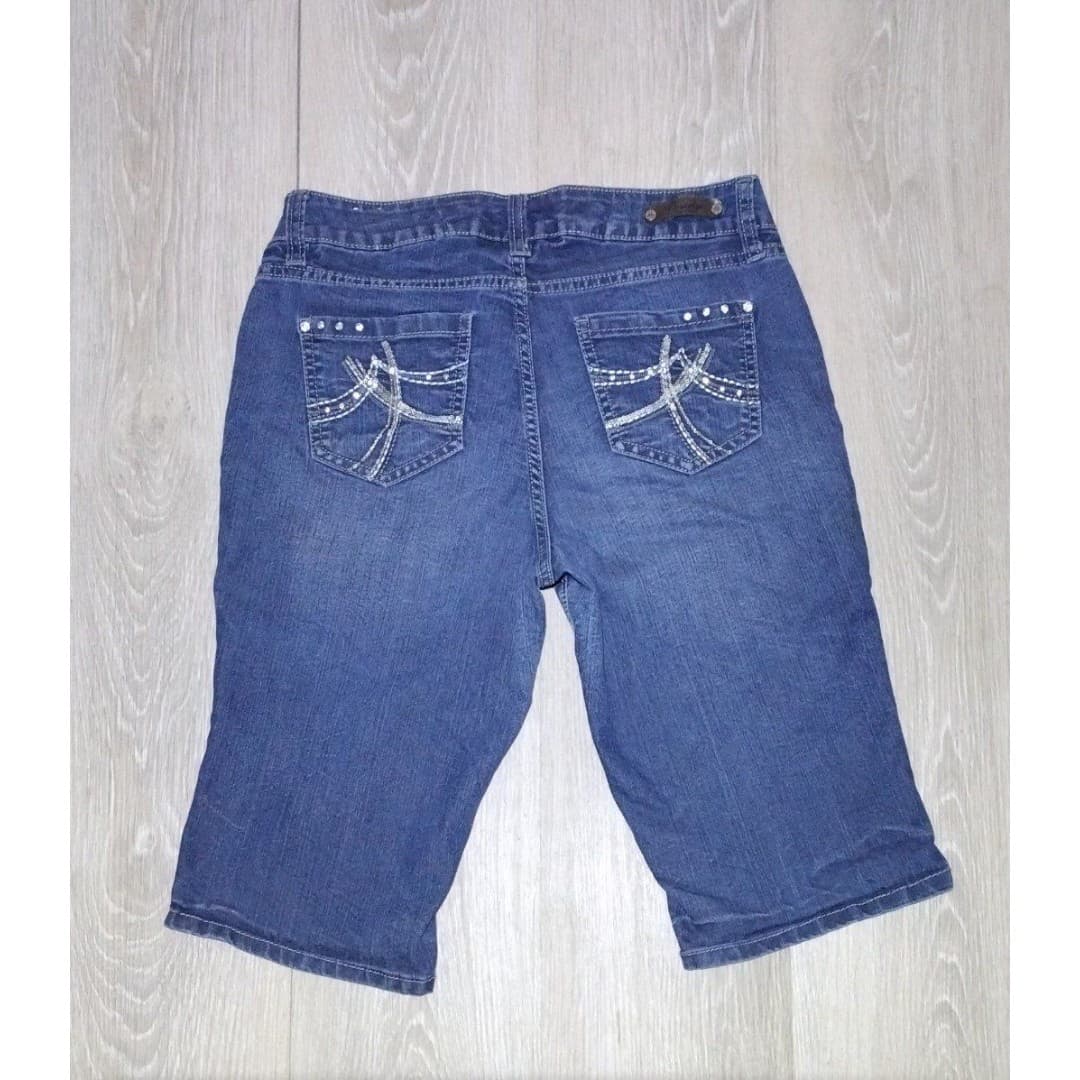 Royalty by YMI - Jean Capris - Size 8 - Thumbnail 2