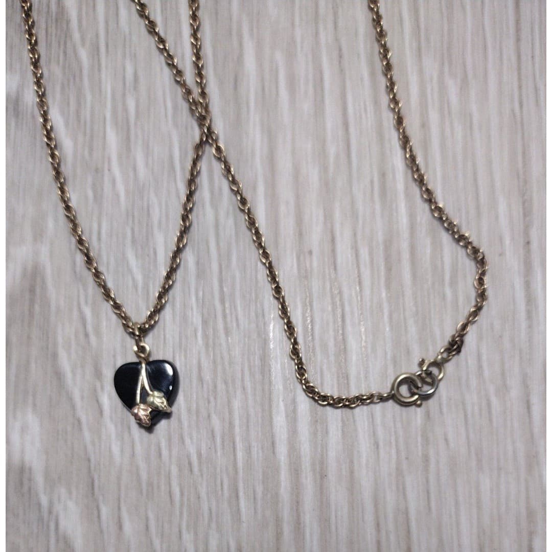 Vintage Black Onyx Heart With 10k Black Hills Gold Leaves (C© Co. 10k) - Thumbnail 7