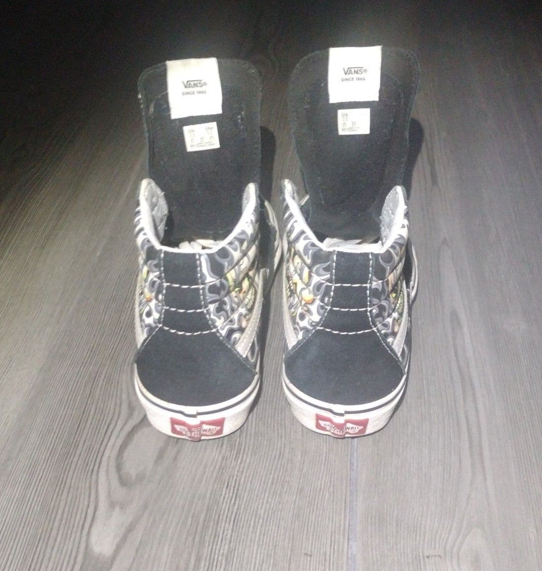 Vans Sk8-Hi Flame Skull Blk Sneakers - Sz Mens 3.5/Womens 5 - Thumbnail 5