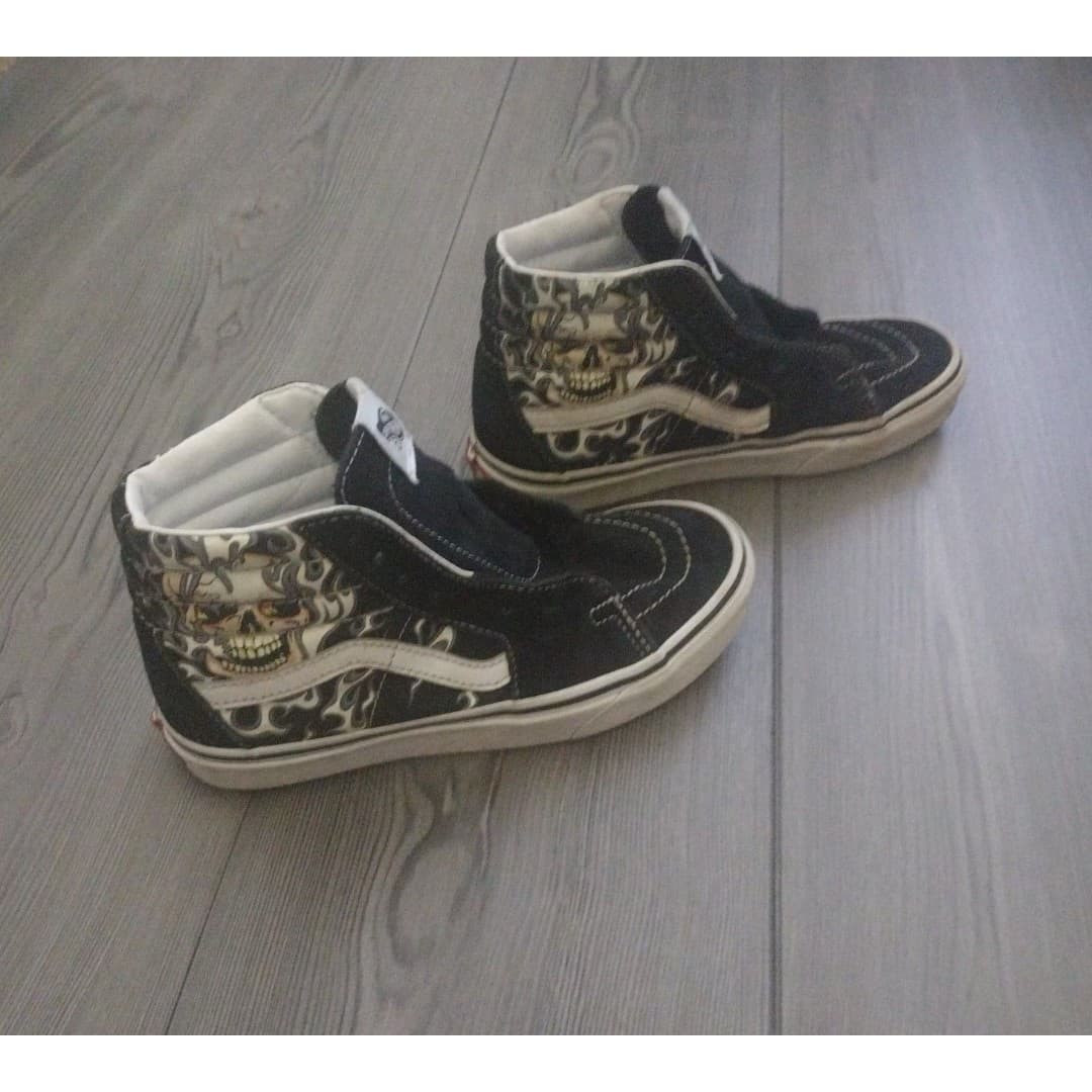 Vans Sk8-Hi Flame Skull Blk Sneakers - Sz Mens 3.5/Womens 5 - Thumbnail 2