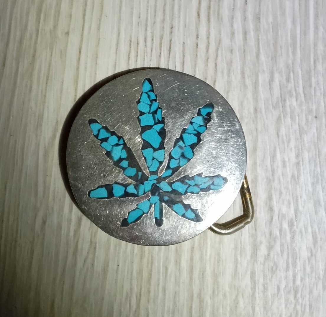 Round Silver Tone Belt Buckle Turquoise Like Inlay Cannabis Leaf Design - Image 1