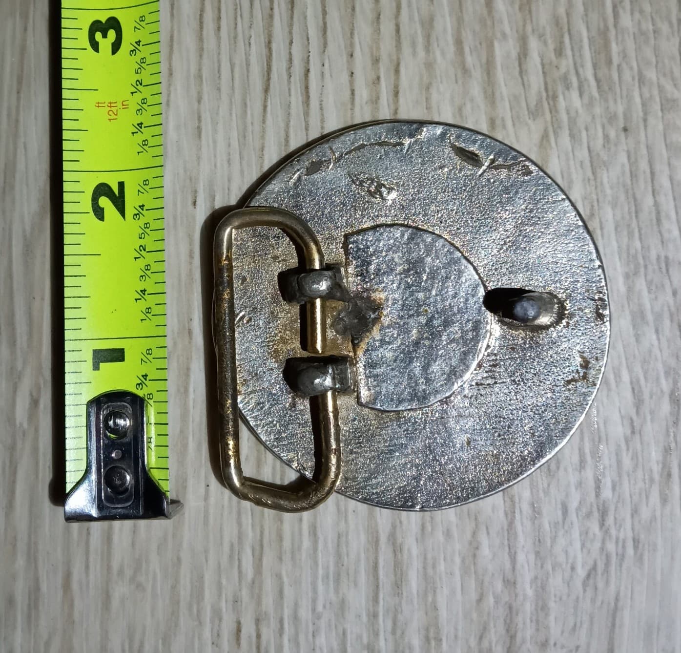 Round Silver Tone Belt Buckle Turquoise Like Inlay Cannabis Leaf Design - Thumbnail 4