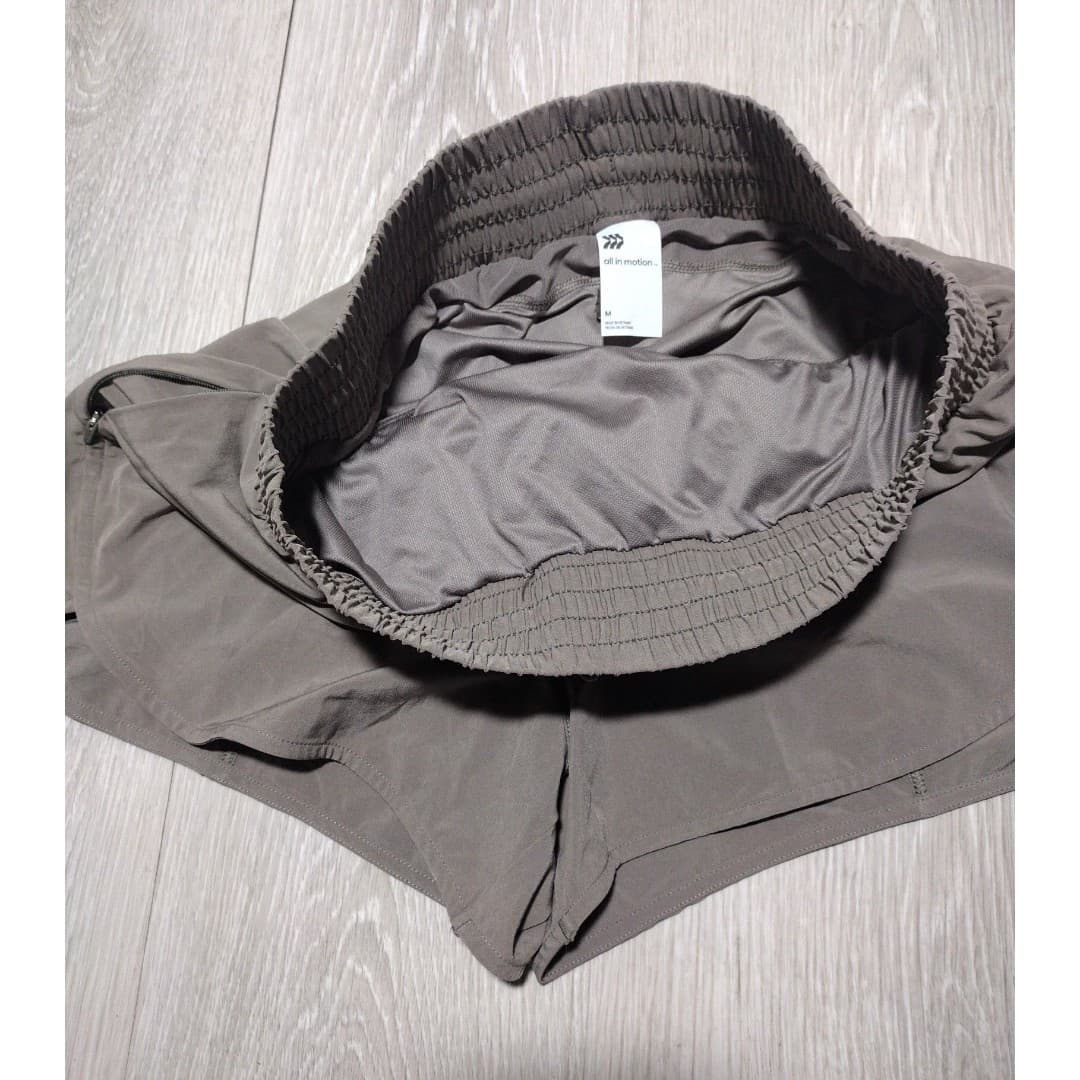 All In Motion - Size Med. Shorts - comfort and stretch - lightweight - Thumbnail 3