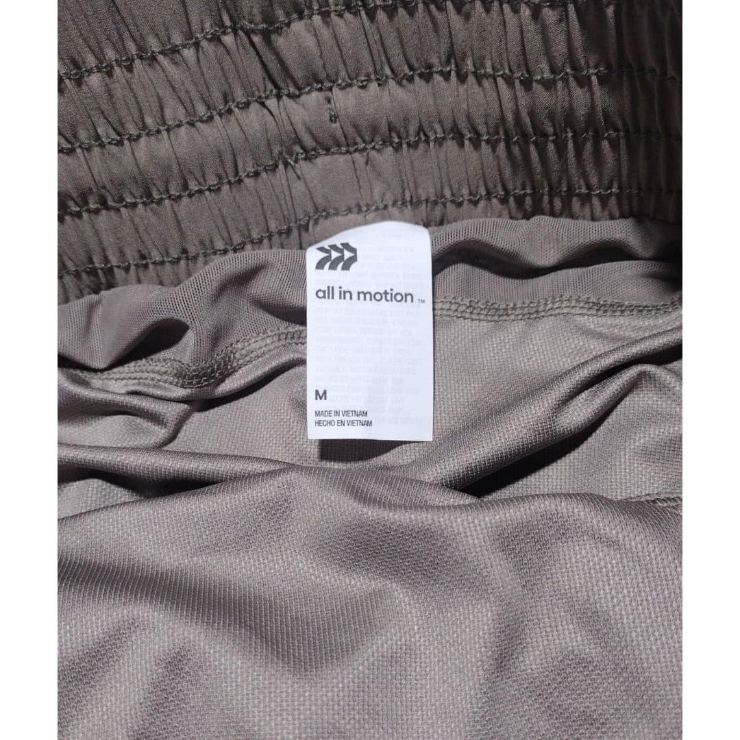 All In Motion - Size Med. Shorts - comfort and stretch - lightweight - Thumbnail 4