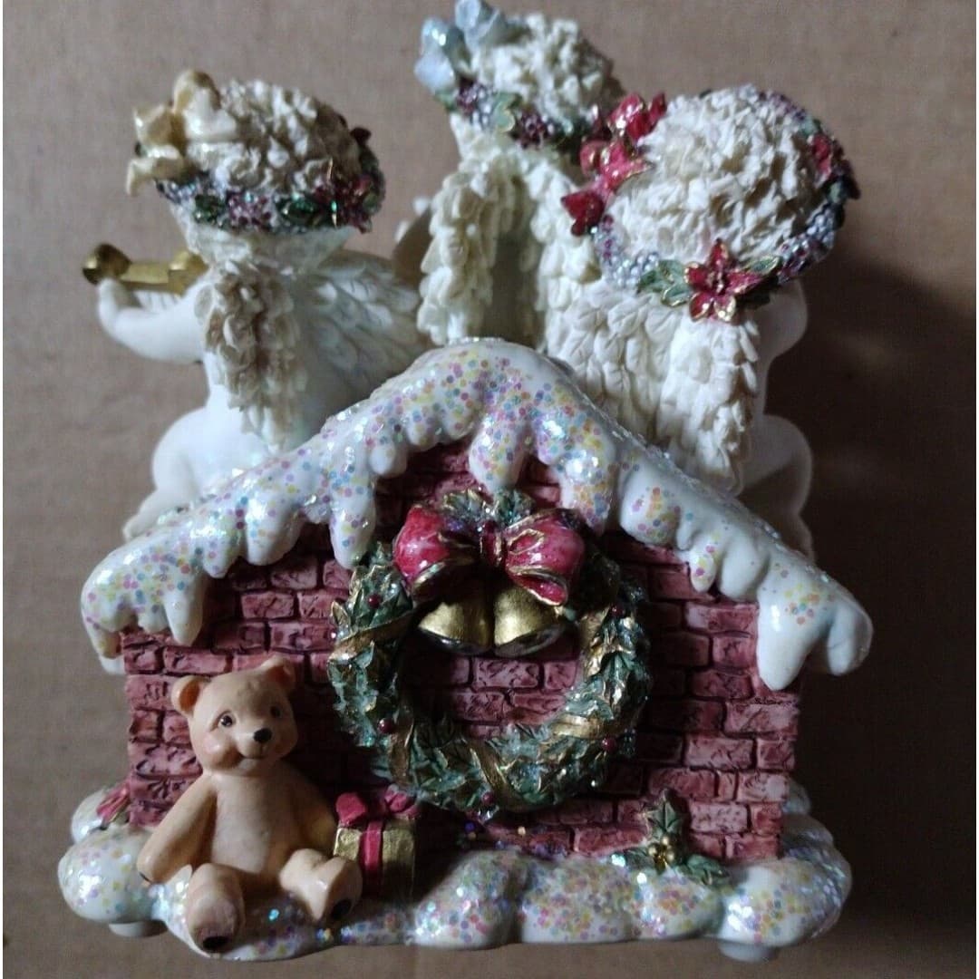 Dreamsicles "Christmas Chorus" Cherub Music Box Hark the Herald Angels Sing RARE - Thumbnail 4