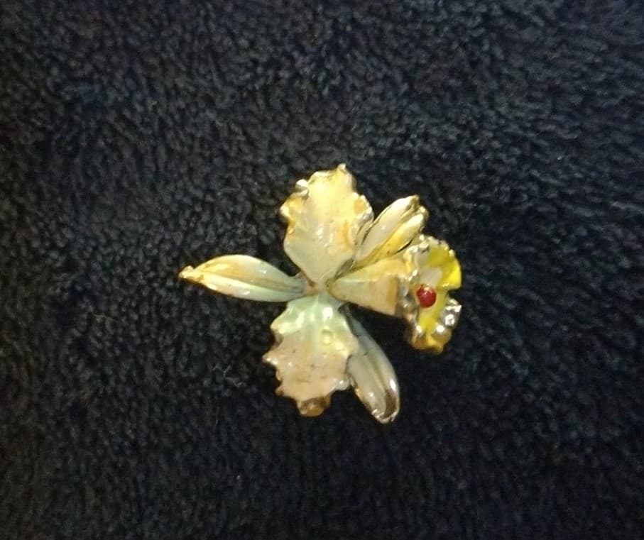 1960’s Mini Orchid Flower - Enamel Brooch/Pin - Vintage - Thumbnail 7