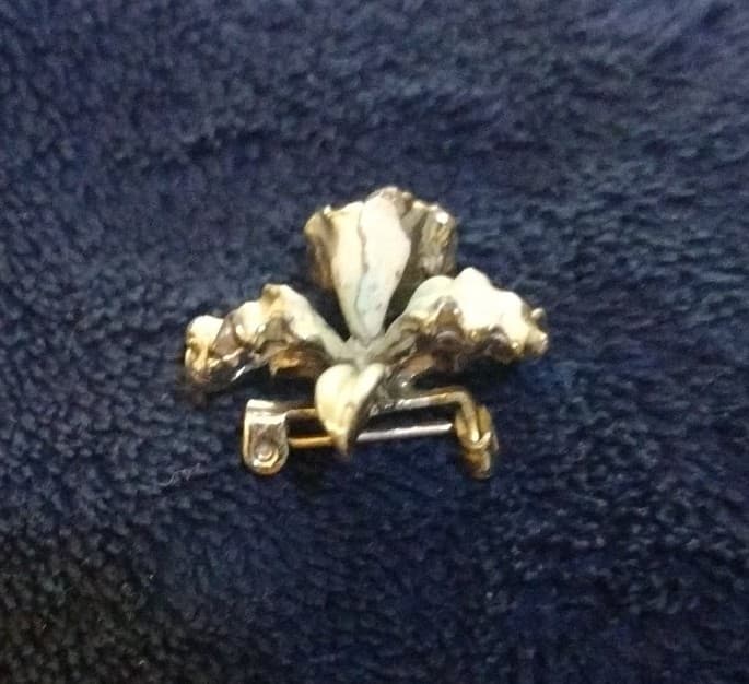 1960’s Mini Orchid Flower - Enamel Brooch/Pin - Vintage - Thumbnail 5