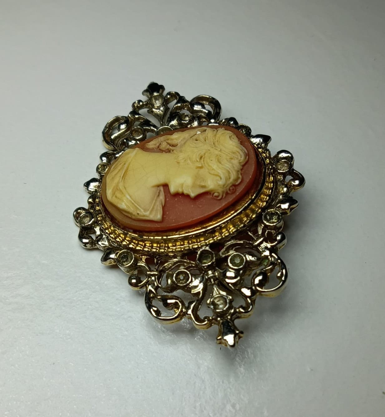 Vintage Cameo Brooch | ART© - Thumbnail 3