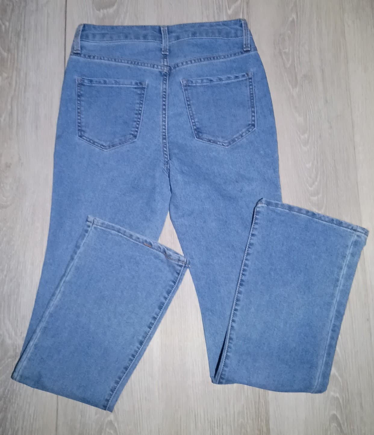 Mid Rise Bootcut | Light Wash | Size 6 | No Boundaries | New - Thumbnail 5